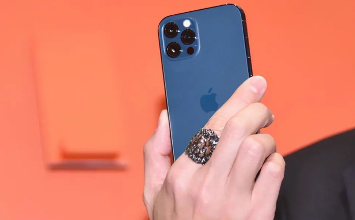 安丘苹果手机维修分享iPhone12系列重启方法教程 